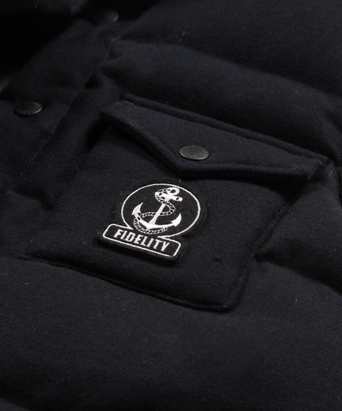 NANO universe（ナノユニバース）の「別注　REVERSIBLE DOWN ベスト（ダウンベスト・メンズ・ブラック/グレー/ネイビー/キャメル/ボルドー・MEDIUM/LARGE）」の18枚目の写真