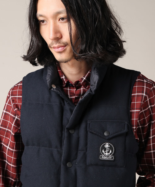 NANO universe（ナノユニバース）の「別注　REVERSIBLE DOWN ベスト（ダウンベスト・メンズ・ブラック/グレー/ネイビー/キャメル/ボルドー・MEDIUM/LARGE）」の9枚目の写真