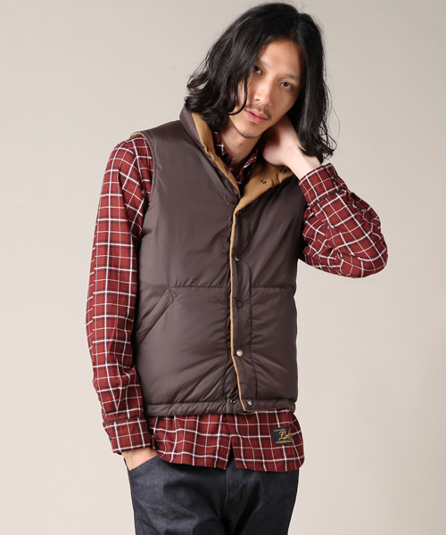 NANO universe（ナノユニバース）の「別注　REVERSIBLE DOWN ベスト（ダウンベスト・メンズ・ブラック/グレー/ネイビー/キャメル/ボルドー・MEDIUM/LARGE）」の14枚目の写真