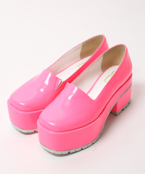 i（アイ）の「【i】　厚底パンプス（パンプス・レディース・ブラック/ホワイト/ピンク/イエロー・SMALL/MEDIUM/LARGE）」の4枚目の写真