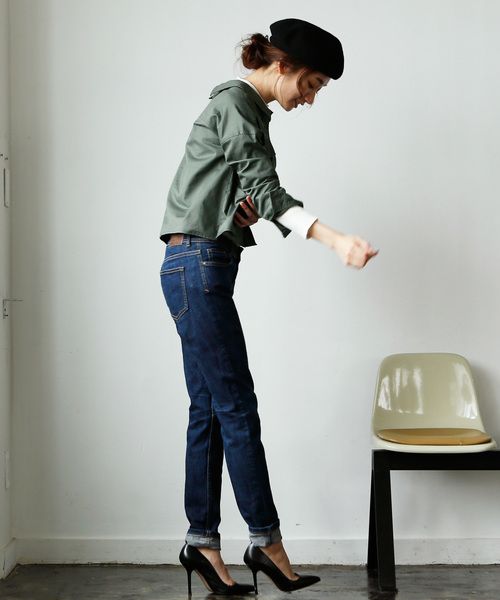 Luz Llena（ラズレナ）の「綿ツイルミリタリーシャツジャケット（シャツ/ブラウス・レディース・ベージュ/カーキ・MEDIUM）」の3枚目の写真