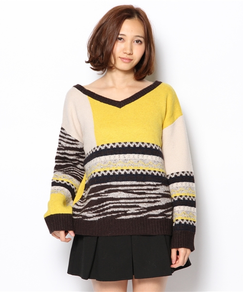 ROSE BUD(ローズバッド)の「【カタログ掲載】LK-13279 V/N CROPPED P/O(ニット/セーター・レディース・キャメル/ネイビー・ONE SIZE)」の1枚目の写真