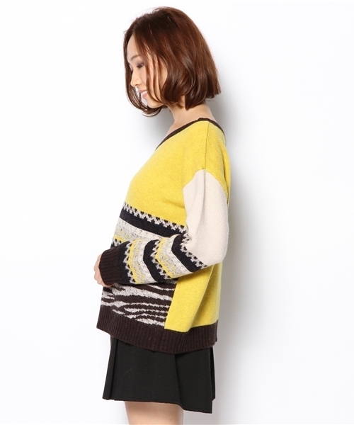 ROSE BUD(ローズバッド)の「【カタログ掲載】LK-13279 V/N CROPPED P/O(ニット/セーター・レディース・キャメル/ネイビー・ONE SIZE)」の5枚目の写真