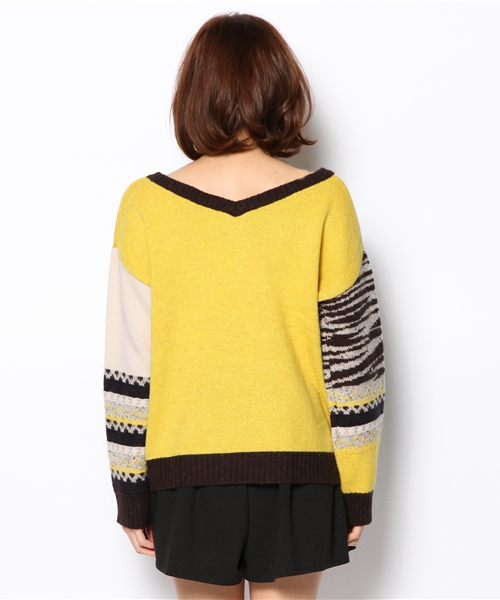 ROSE BUD(ローズバッド)の「【カタログ掲載】LK-13279 V/N CROPPED P/O(ニット/セーター・レディース・キャメル/ネイビー・ONE SIZE)」の3枚目の写真