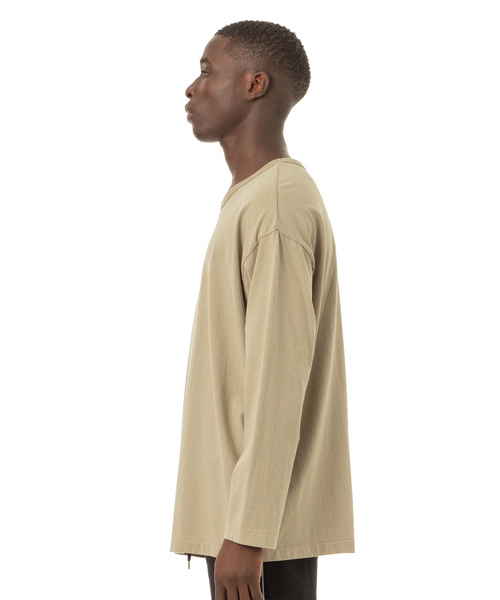 Sandinista（サンディニスタ）の「Easy Fit Triangle Cut L/S Tee / イージーフィット三角切り替え長袖Ｔシャツ - アメリカコットン（Tシャツ/カットソー・メンズ・ホワイト/ブラック/ベージュ/オレンジ・SMALL/MEDIUM/LARGE）」の5枚目の写真