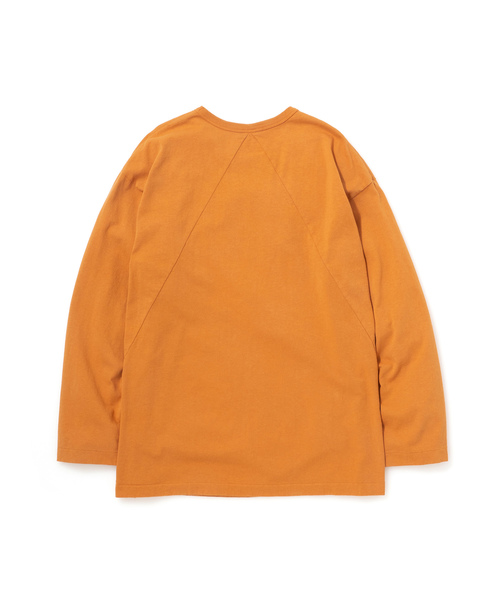 Sandinista（サンディニスタ）の「Easy Fit Triangle Cut L/S Tee / イージーフィット三角切り替え長袖Ｔシャツ - アメリカコットン（Tシャツ/カットソー・メンズ・ホワイト/ブラック/ベージュ/オレンジ・SMALL/MEDIUM/LARGE）」の10枚目の写真