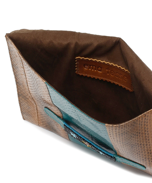 AMERICAN RAG CIE（アメリカンラグシー）の「EMA TESSE/702-EMT-PINDE14（クラッチバッグ・レディース・パイソン・ONE SIZE）」の8枚目の写真