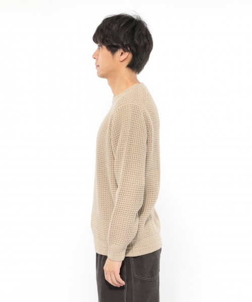 LAKOLE（ラコレ）の「アクリルワッフルニットプルオーバー / LAKOLE（ニット/セーター・メンズ・ブラック/ベージュ/レッド/ブルー/グリーン/キャメル/マスタード/チャコール/ブラウン/オリーブ・MEDIUM/LARGE）」の19枚目の写真