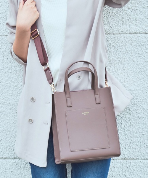 ALTROSE（アルトローズ）の「2WAYトートバッグ [シンシア]（トートバッグ・レディース・ブラック/ベージュ/ブラック系その他/ブラウン系その他/キャメル/ベージュ系その他/ピンク/ブラウン/アニマル/ブルー/グレー/グレー系その他6/ベージュ系その他6/ブラック系その他6/ブラック系その他7/ブラウン系その他7/グリーン/アイボリー/クリーム・FREE/#21）」の8枚目の写真