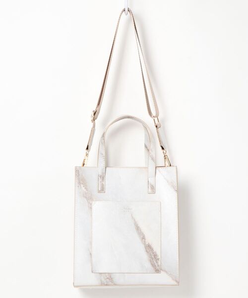 ALTROSE（アルトローズ）の「2WAYトートバッグ [シンシア]（トートバッグ・レディース・ブラック/ベージュ/ブラック系その他/ブラウン系その他/キャメル/ベージュ系その他/ピンク/ブラウン/アニマル/ブルー/グレー/グレー系その他6/ベージュ系その他6/ブラック系その他6/ブラック系その他7/ブラウン系その他7/グリーン/アイボリー/クリーム・FREE/#21）」の14枚目の写真