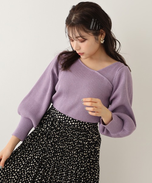 one after another NICE CLAUP（ワンアフターアナザーナイスクラップ）の「バックレースアップラメニット（ニット/セーター・レディース・オフホワイト/グレー/ベージュ/パープル・FREE）」の4枚目の写真