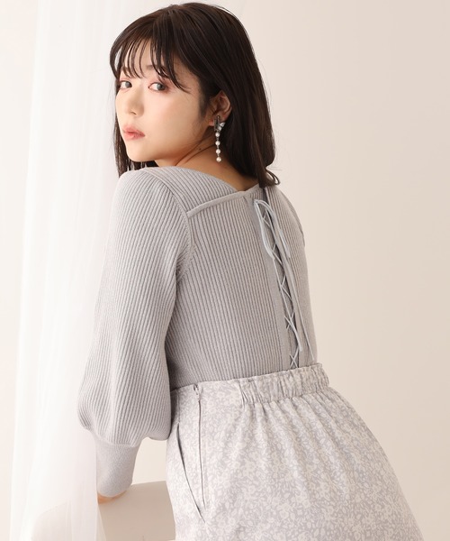 one after another NICE CLAUP（ワンアフターアナザーナイスクラップ）の「バックレースアップラメニット（ニット/セーター・レディース・オフホワイト/グレー/ベージュ/パープル・FREE）」の19枚目の写真