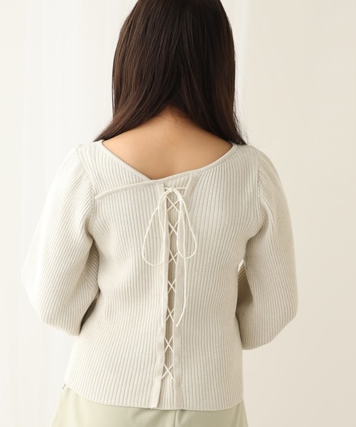 one after another NICE CLAUP（ワンアフターアナザーナイスクラップ）の「バックレースアップラメニット（ニット/セーター・レディース・オフホワイト/グレー/ベージュ/パープル・FREE）」の11枚目の写真