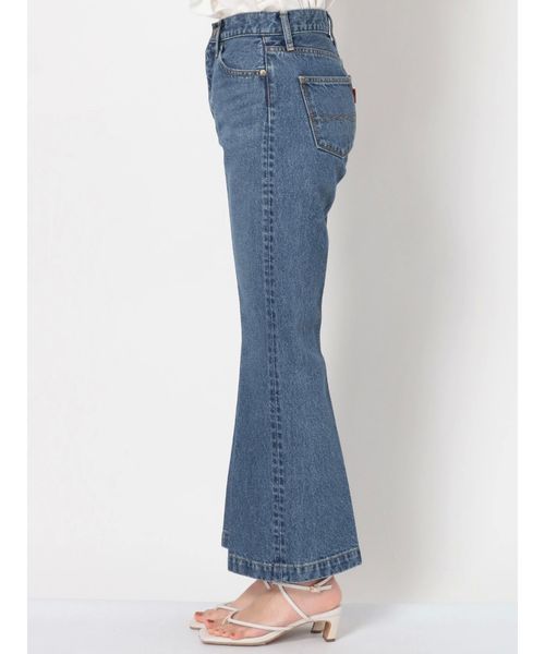 Ungrid（アングリッド）の「センタープレス9分丈フレアデニム（デニムパンツ・レディース・ブルー・26inch/24inch/25inch）」の10枚目の写真