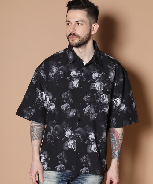 Luv maison(ラブメゾン)の「グラデーションダークフラワー 半袖シャツ(シャツ/ブラウス・メンズ・ホワイト/ブラック系その他2/ブラック・M/L/XL)」の12枚目の写真