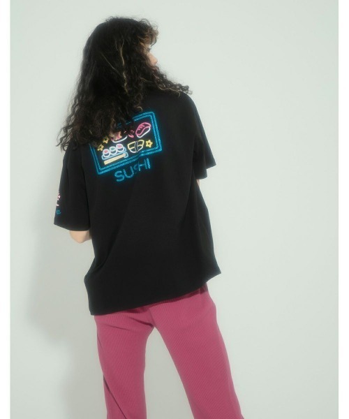 Candy Stripper（キャンディストリッパー）の「SUSHI Tシャツ（Tシャツ/カットソー・レディース・オフホワイト/ブラック/ピンク・2）」の18枚目の写真