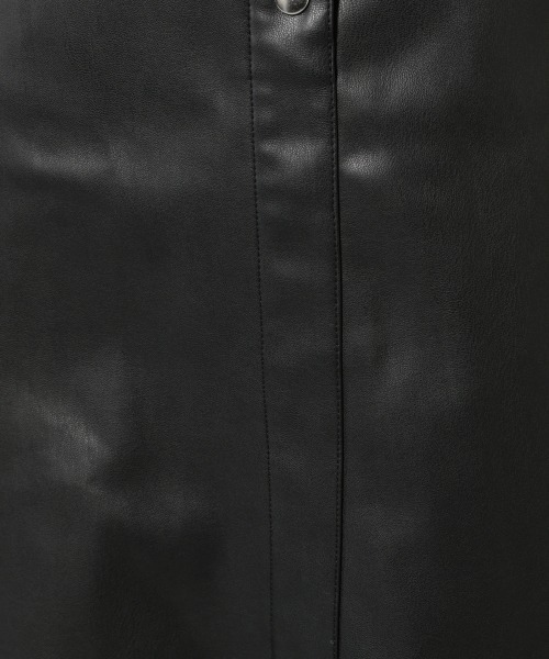 PAGEBOY（ページボーイ）の「フェイクレザーロングナロースカート（スカート・レディース・ブラック/ブラウン系その他/オフホワイト・SMALL/MEDIUM）」の5枚目の写真