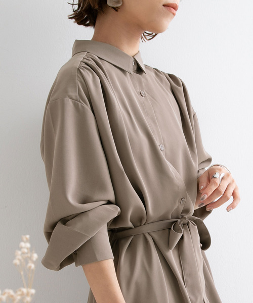 Newlyme（ニューリーミー）の「ロングシャツワンピース【R】（ワンピース・レディース・ピンク/グリーン/モカ・M-L）」の9枚目の写真