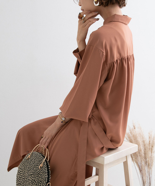 Newlyme（ニューリーミー）の「ロングシャツワンピース【R】（ワンピース・レディース・ピンク/グリーン/モカ・M-L）」の18枚目の写真