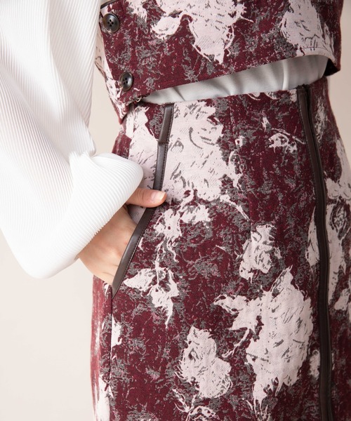 Mysa&Liina（ミーサリーナ）の「ジャガードタイトスカート（スカート・レディース・ブラック/レッド・M）」の17枚目の写真