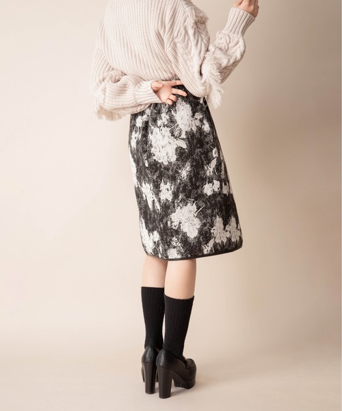 Mysa&Liina（ミーサリーナ）の「ジャガードタイトスカート（スカート・レディース・ブラック/レッド・M）」の5枚目の写真