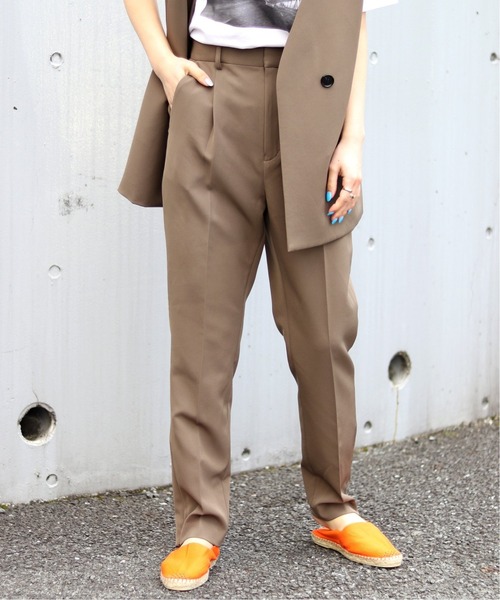 JOINT WORKS（ジョイントワークス）の「J-セットアップパンツ（スラックス・レディース・オフホワイト/モカ・SMALL/MEDIUM）」の3枚目の写真