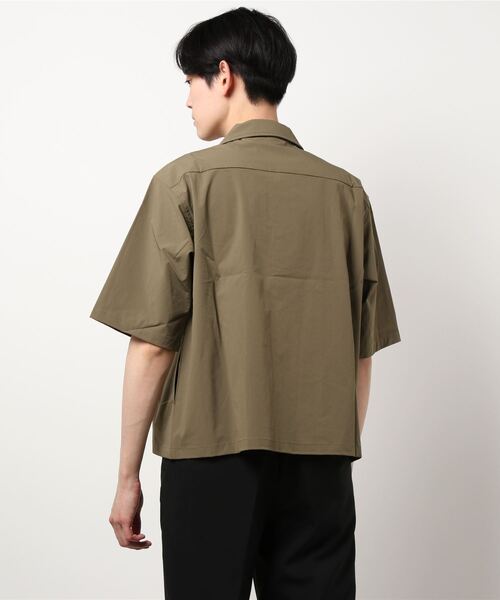 THISIS(ディスイズ)の「ストレッチナイロンワッシャー コーチジャケットシャツ(シャツ/ブラウス・メンズ・カーキ/ブラック/グレー/ネイビー・MEDIUM/X-LARGE/LARGE)」の5枚目の写真