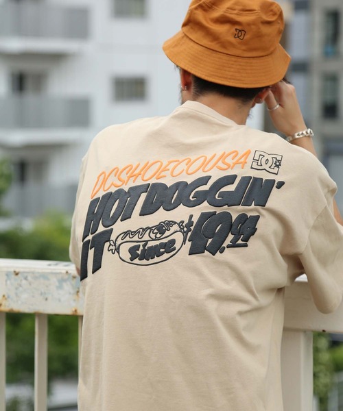 DC SHOES(ディーシーシューズ)の「21 15S WIDE HOTDOGGI/DC半袖Tシャツ(Tシャツ/カットソー・メンズ・ホワイト/ブラック系その他/ブラック/ベージュ・LARGE/MEDIUM/X-LARGE)」の4枚目の写真