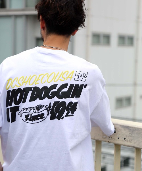 DC SHOES(ディーシーシューズ)の「21 15S WIDE HOTDOGGI/DC半袖Tシャツ(Tシャツ/カットソー・メンズ・ホワイト/ブラック系その他/ブラック/ベージュ・LARGE/MEDIUM/X-LARGE)」の2枚目の写真