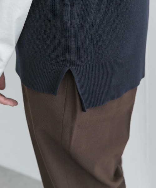 URBAN RESEARCH（アーバンリサーチ）の「ハンドウォッシャブル片畦ニットベスト（ベスト・メンズ・ネイビー/チャコールグレー・LARGE/MEDIUM）」の3枚目の写真
