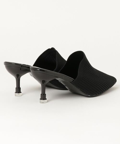 SFW（エスエフダブリュー）の「美脚を叶える ポインテッドトゥミュール（サンダル・レディース・ブラック/ベージュ/イエロー・40/38/39/35/36/37/34）」の5枚目の写真