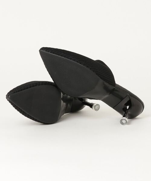 SFW（エスエフダブリュー）の「美脚を叶える ポインテッドトゥミュール（サンダル・レディース・ブラック/ベージュ/イエロー・40/38/39/35/36/37/34）」の6枚目の写真