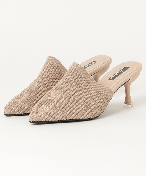 SFW（エスエフダブリュー）の「美脚を叶える ポインテッドトゥミュール（サンダル・レディース・ブラック/ベージュ/イエロー・40/38/39/35/36/37/34）」の8枚目の写真