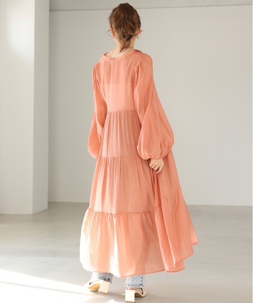 one after another NICE CLAUP（ワンアフターアナザーナイスクラップ）の「【ZOZO限定】バンドカラ―シアーティアードロングワンピース（シャツワンピース・レディース・ブラック/ベージュ/オフホワイト/ピンク/オレンジ/ミント・FREE）」の21枚目の写真