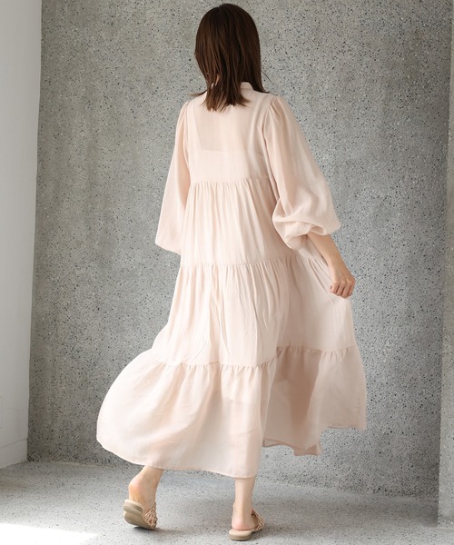 one after another NICE CLAUP（ワンアフターアナザーナイスクラップ）の「【ZOZO限定】バンドカラ―シアーティアードロングワンピース（シャツワンピース・レディース・ブラック/ベージュ/オフホワイト/ピンク/オレンジ/ミント・FREE）」の14枚目の写真