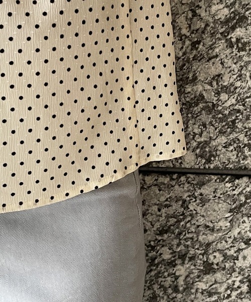 MADEMOISELLE ROPE'（マドモアゼル ロペ）の「フロッキードットラッフルノースリーブブラウス（シャツ/ブラウス・レディース・ホワイト/ブラック/グリーン・38）」の15枚目の写真