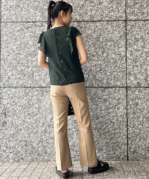 MADEMOISELLE ROPE'（マドモアゼル ロペ）の「フロッキードットラッフルノースリーブブラウス（シャツ/ブラウス・レディース・ホワイト/ブラック/グリーン・38）」の19枚目の写真