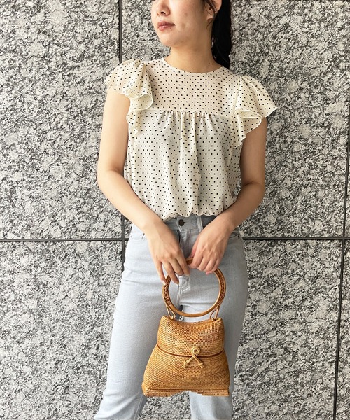 MADEMOISELLE ROPE'（マドモアゼル ロペ）の「フロッキードットラッフルノースリーブブラウス（シャツ/ブラウス・レディース・ホワイト/ブラック/グリーン・38）」の22枚目の写真