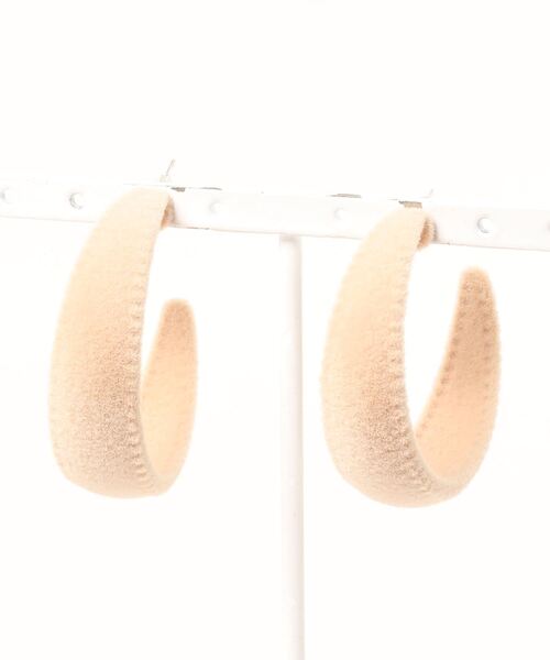juweel(ユウェル)の「レディース ベロアフープピアス(ピアス(両耳用)・レディース・ブラック/レッド/オフホワイト/ピンク/イエロー/ブルー/ワインレッド/エメラルド・FREE)」の15枚目の写真