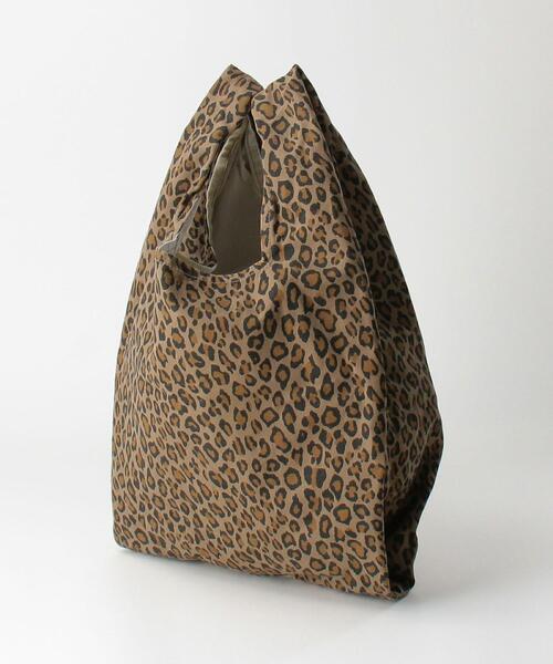 BEAUTY&YOUTH UNITED ARROWS(ビューティーアンドユースユナイテッドアローズ)の「<MASTER&CO>LEOPARD PRINT ECO BAG SMALL/バッグ Ψ(エコバッグ/サブバッグ・レディース・その他1・FREE)」の2枚目の写真