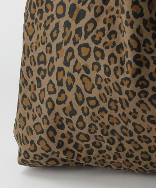 BEAUTY&YOUTH UNITED ARROWS(ビューティーアンドユースユナイテッドアローズ)の「<MASTER&CO>LEOPARD PRINT ECO BAG SMALL/バッグ Ψ(エコバッグ/サブバッグ・レディース・その他1・FREE)」の5枚目の写真