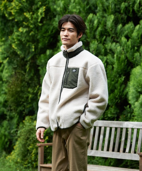 OUTDOOR PRODUCTS(アウトドアプロダクツ)の「【OUTDOOR PRODUCTS/アウトドアプロダクツ】防風ボアスタンドブルゾン ワンポイントブランドロゴ ユニセックス(ブルゾン・メンズ・オフホワイト/その他1/ベージュ/カーキ/アイボリー・SMALL/LARGE/X-LARGE/MEDIUM)」の2枚目の写真