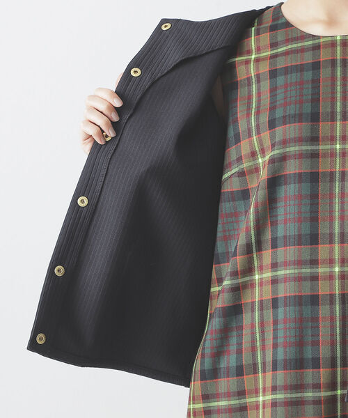 BEAMS LIGHTS(ビームスライツ)の「BEAMS LIGHTS / キルティング スナップ ラグランスリーブ ブルゾン(ブルゾン・レディース・ブラック/ケリー/ホワイト系その他5・ONE SIZE)」の8枚目の写真