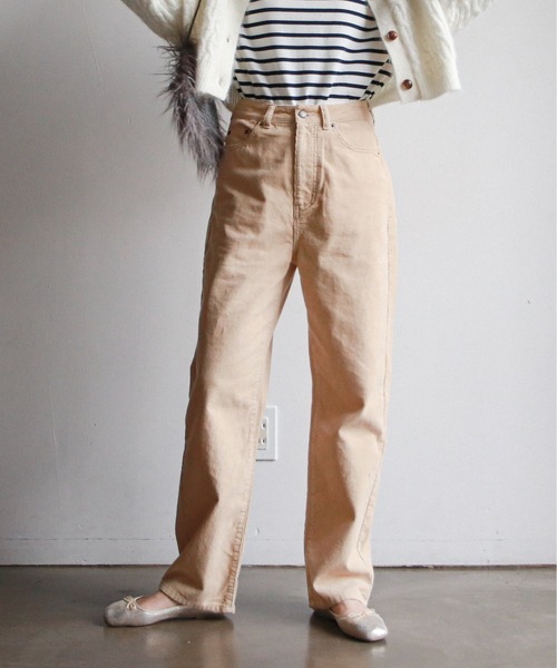 feepur（フェピュール）の「ハイウエストコーデュロイパンツ（その他パンツ・レディース・ベージュ/アイボリー/ブラウン・SMALL/MEDIUM）」の2枚目の写真