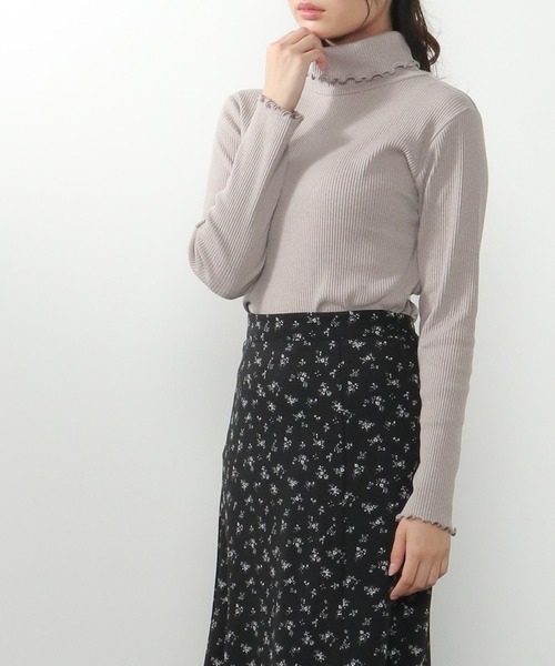 Honeys(ハニーズ)の「メローテレコタートル(Tシャツ/カットソー・レディース・ブルー系その他/ピンク/アイボリー/グレイッシュベージュ/モカ/ブラック/スミクロ/オリーブ・L/LL/M)」の5枚目の写真