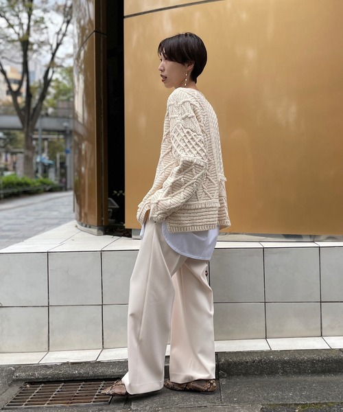un dix cors(アンディコール)の「簡単おしゃれ上級者 ケーブル編み切替ニット(ニット/セーター・レディース・アイボリー/ブラウン/ネイビー・FREE)」の7枚目の写真