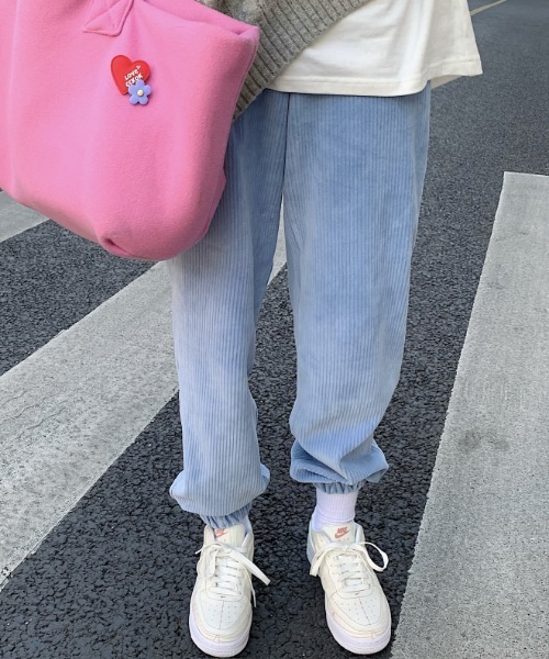 MANGROVE（マングローブ）の「パステルコーデュロイジョガーパンツ（その他パンツ・レディース・ライトグレー/スカイブルー/アイボリー/レモンイエロー/ピンク/ブルー・FREE）」の4枚目の写真