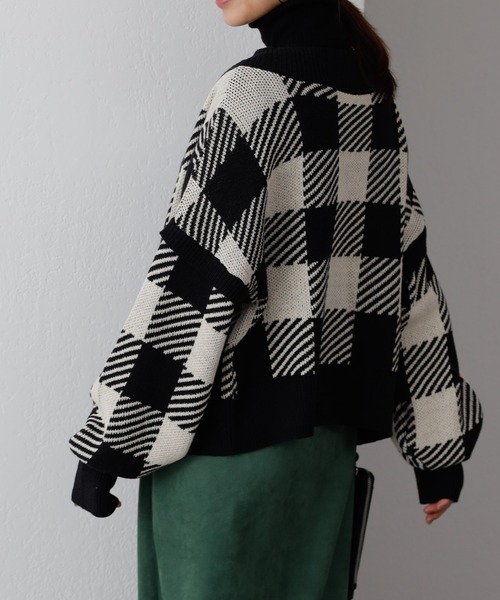 COLONY 2139（コロニートゥーワンスリーナイン）の「チェック柄ジャガードニット短丈カーディガン（カーディガン/ボレロ・レディース・ブラック/ベージュ/ブルー・FREE）」の6枚目の写真