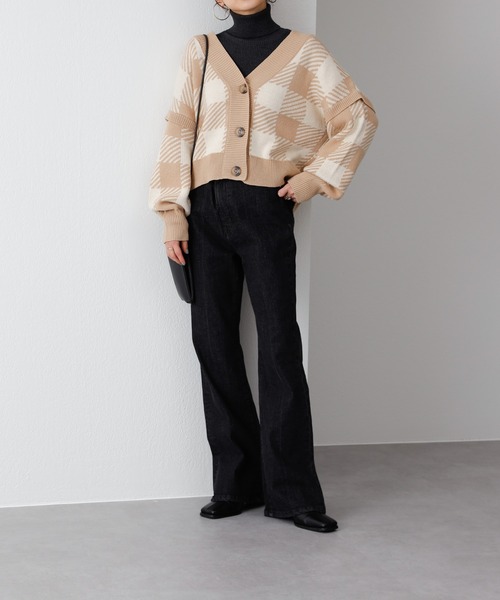 COLONY 2139（コロニートゥーワンスリーナイン）の「チェック柄ジャガードニット短丈カーディガン（カーディガン/ボレロ・レディース・ブラック/ベージュ/ブルー・FREE）」の19枚目の写真