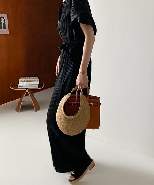Leja(レジャ)の「【LEJA】Vネックボリューム袖半袖プリーツロングワンピース風オールインワン(ワンピース・レディース・ブラック/カーキ/グリーン・FREE)」の5枚目の写真
